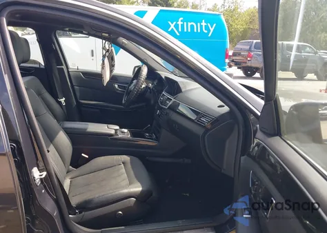 2011 Mercedes-Benz E 550 4Matic из США, поврежденный, VIN WDDHF9AB9BA292806